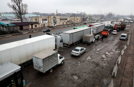 Российские компании начали приостанавливать перевозку грузов в Казахстан