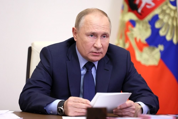  Путин поручил помочь гражданам справиться с инфляцией  