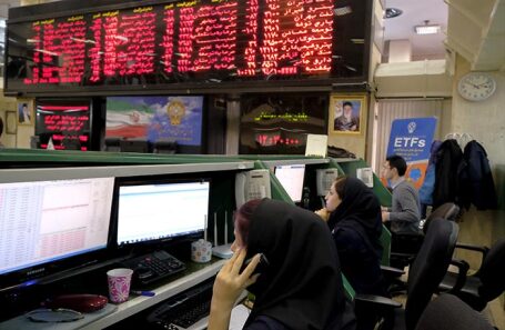 В Тегеране начались торги парой риал — рубль